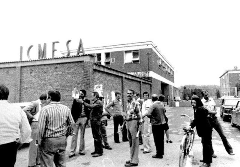 Lo stabilimento dell’Icmesa in una foto d’epoca