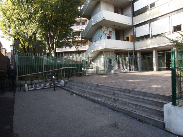 Monza, nuova recinzione a scuolaBarriera contro tossici e incivili