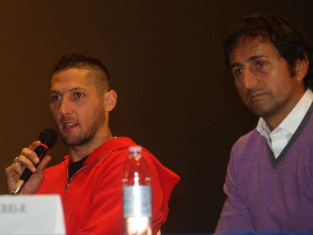 Materazzi e Ferri, lezionedi sport in via Sanquirico
