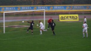 Calcio Eccellenza: il Seregnotiene a distanza il Mapello