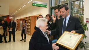 Seregno: premio a nonna Irene,iscritta in biblioteca da 52 anni