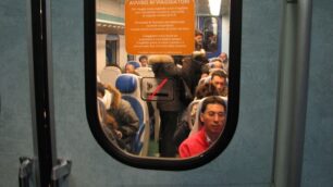 Milano-Chiasso, guasto a scambiDesio: ritardi, pendolari imbufaliti