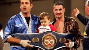 Mondiale juniores supermedi IbfVince la boxe di Lombardi