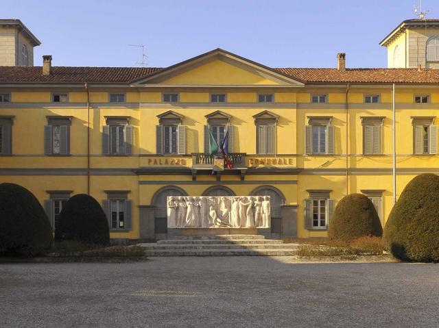 Stezzano, in municipiola mostra dei presepi