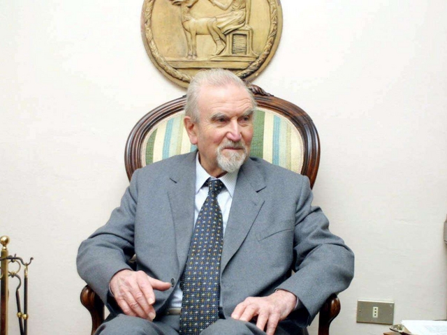 Premio Isimbardi a Eugenio Cortiscrittore, autore de Il cavallo rosso
