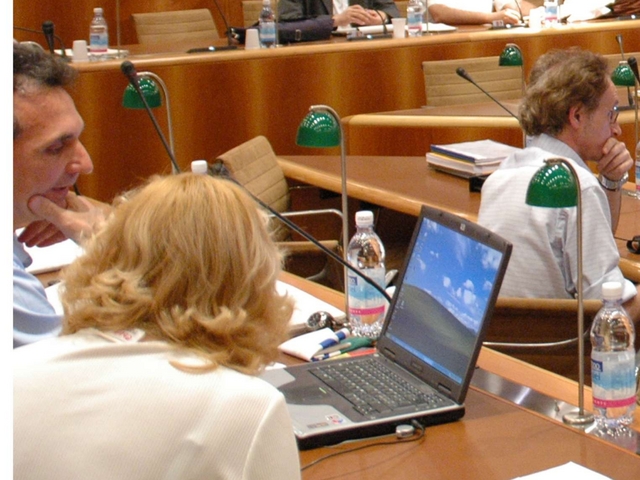 Pc gratis per giunta e consiglieriIl sindaco: così si risparmia carta