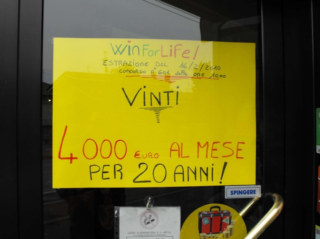 «Win for life», fortunato a Nova4.000 euro al mese fino al 2030
