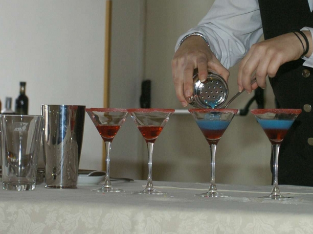 Varedo, fermato alla guida ubriaco«Colpa del bar, cocktail Sbagliato»