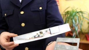 Monza, sequestrato apparecchioper clonare le carte bancomat