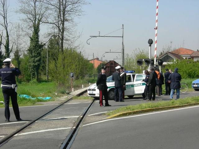 Seveso, tragedia sui binari: muoreun’anziana travolta da un treno