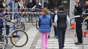 In 150 all’esame di ”buoni ciclisti”Bambini in bicicletta a Villasanta