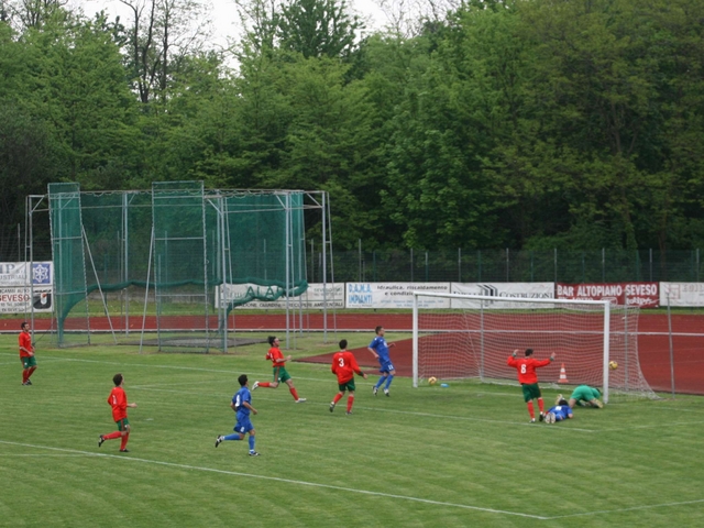 Calcio Eccellenza: il Seregnoespugna Seveso e fa record