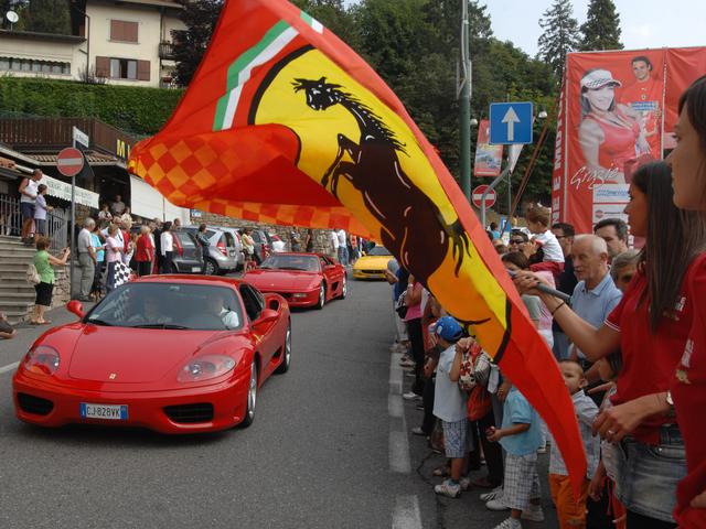 Ferrari: raduno delle Rossenel weekend tra Castione e Gromo