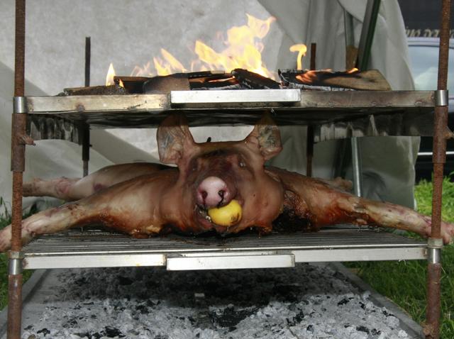 Porchetta beneficasabato a Chiuduno