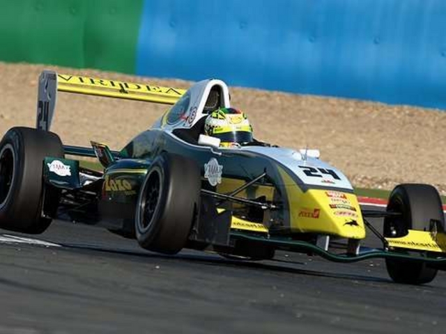 Formula Light a Magny Cours
Bene Stefano Turchetto