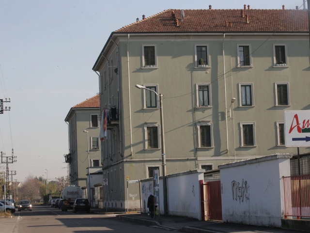 Monza, case di via Giotto:scale e solette a rischio