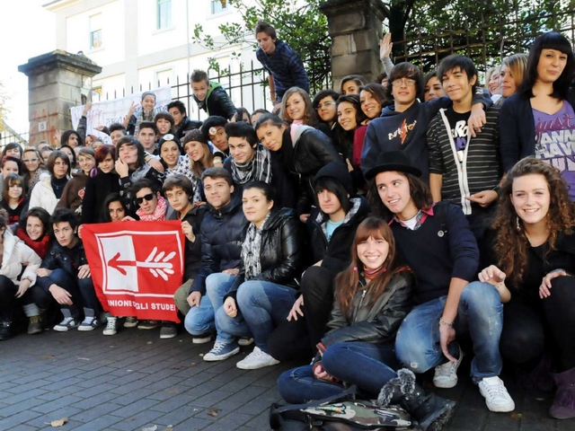Giussano, studenti Isa in scioperoAlla gogna il trasporto pubblico