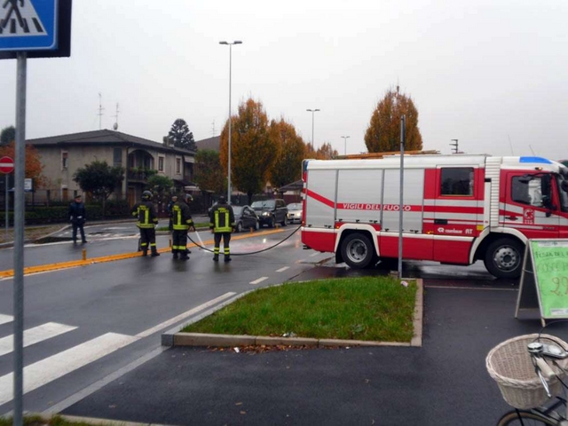 Carate, morta la pensionatatravolta dal camion sulle strisce