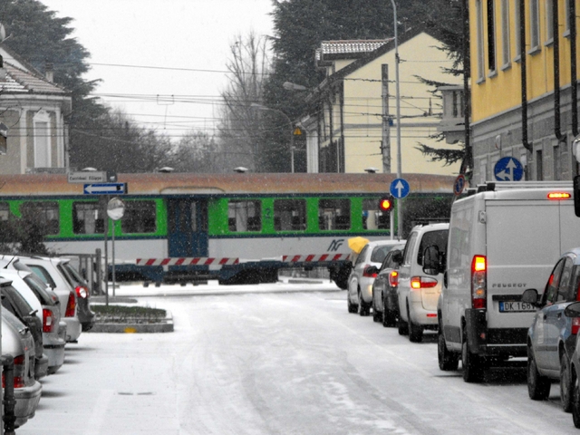 A Seveso Passaggi livello lunghiIndennizzi per gli automobilisti?