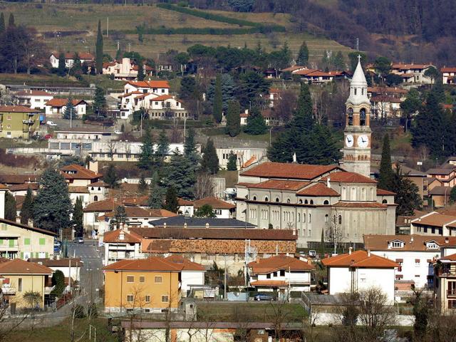 A Cisano fiaccolatadi inizio anno