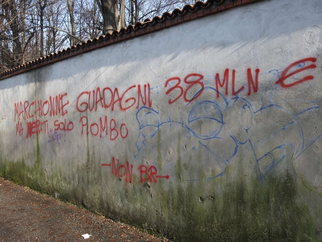 Minacce a Marchionne in BrianzaScritte sui muri a Monza e Lentate