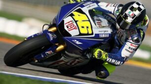 La Yamaha apre lo stabilimentoA Gerno si visita il reparto corse