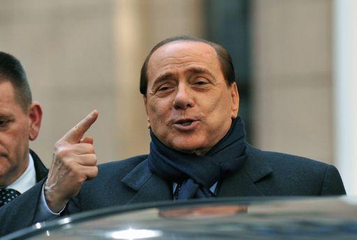 Arcore, crolla il reddito di Berlusconi