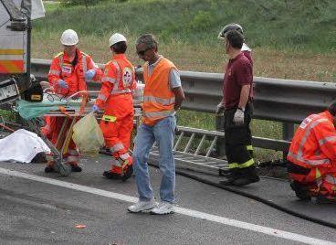 Nel 2009 sulle strade morti 17 bimbi, 40 feriti