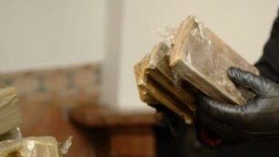 Muggiò, vende le tecno-sigaretteE poi arrotonda con l’hashish