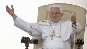 Benedetto XVI arriva in BrianzaLa burla di Concorezzo.org