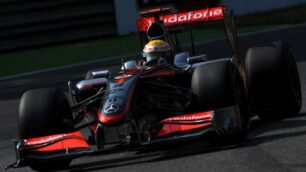 Monza, Lewis Hamilton in poleAccanto c’è Sutil, poi Raikkonen