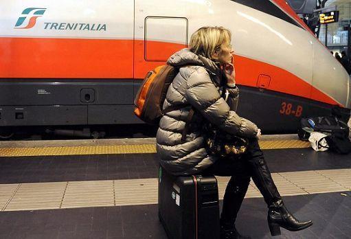 Trenord piegata da gelo e neveTreni cancellati, ritardi da record