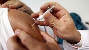 Influenza, arriva un solo vaccino