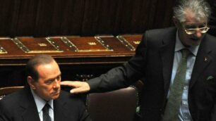 Bossi, altolà a Napolitano:«I ministeri restano a Monza»