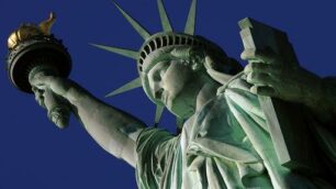 Scrivi una poesiae voli a New York
