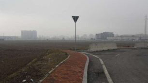La rotonda che porta verso il nullaMonza, mistero viabilità a Bettola
