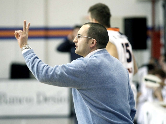 Rimadesio e Tritto si dicono addioBasket, nuovo coach per l’Aurora