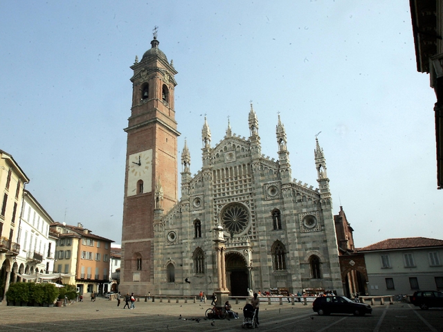 Lettera aperta alla Chiesa di Monza«Dica qualcosa sulla politica locale»