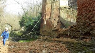 Triuggio: crolla casa diroccataSpavento ma nessun ferito