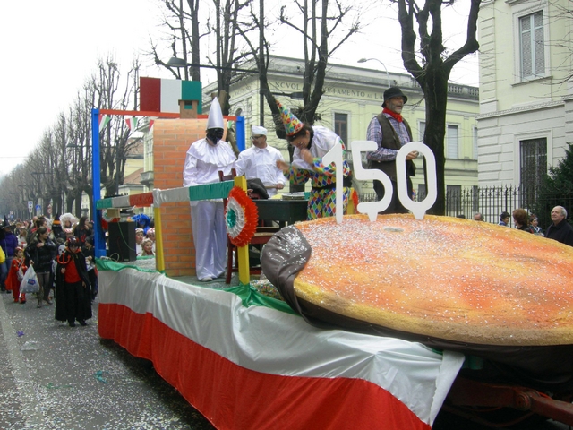 Seveso, prodotti tipici e allegria:un Carnevale nel segno dell’Unità