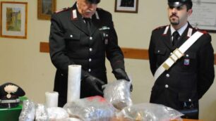 Giussano, droga in auto e in casa40enne arrestato dai carabinieri