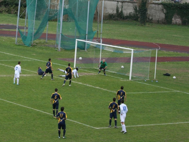 Il Seregno torna a vincere Calcio, gol di Ricci e Rivoli ko