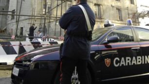 Seregno: controllo carabinieri,dai balconi piovono insulti