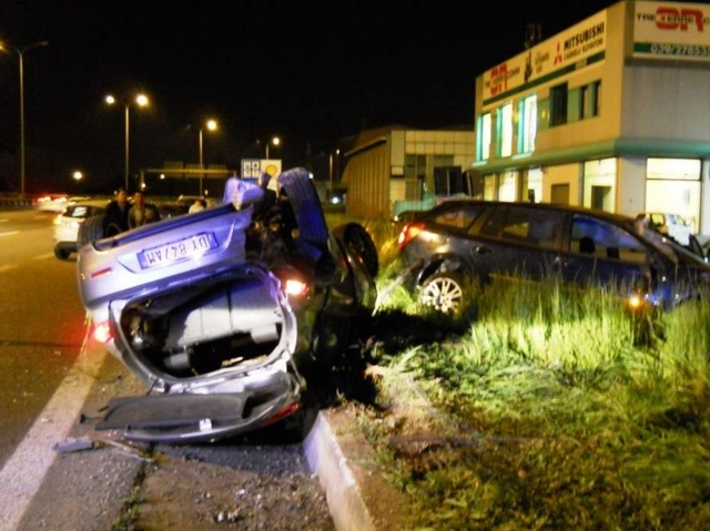 Urto, auto si ribalta in Ss36: feritiseregnese, veranese e albiatese