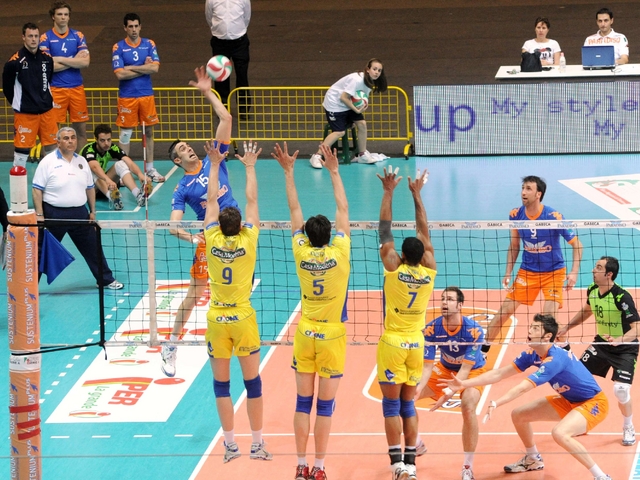 Volley, tutta la stagione in gara-5:Monza e Casa Modena in campo
