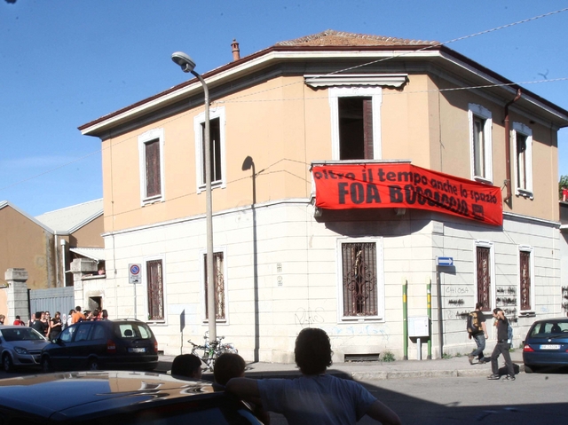 Monza, ex fabbrica resta occupataOrdine pubblico: tutto tranquillo