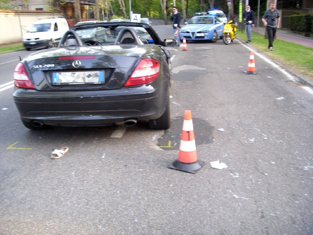 Monza, fuori pericolo la ciclistainvestita: gravissima la badante