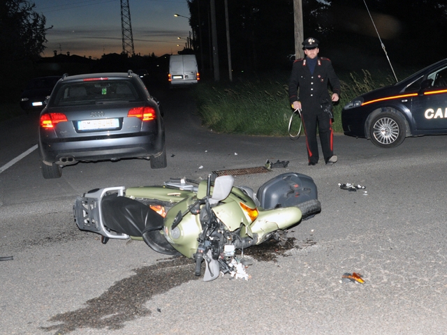 Scontro tra scooter e autovettura:cesanese muore a Fenegrò