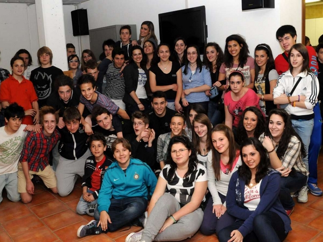Cesano, i 18enni per gli altri:una solidarietà da 30 quintali