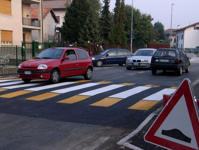 A Seveso appello contro i dossiLa Croce bianca: «Diminuiteli»